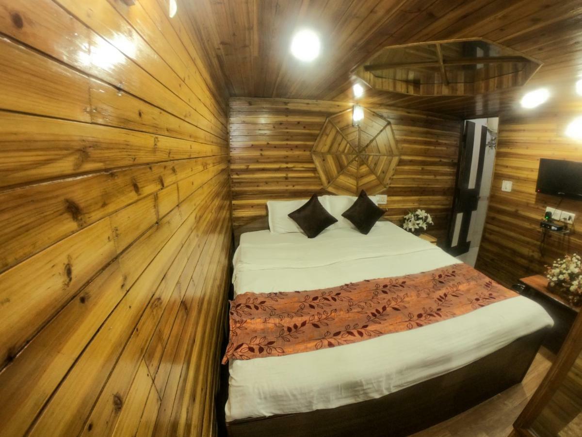 Hotel Broadway Annexe Darjeeling  Exteriör bild